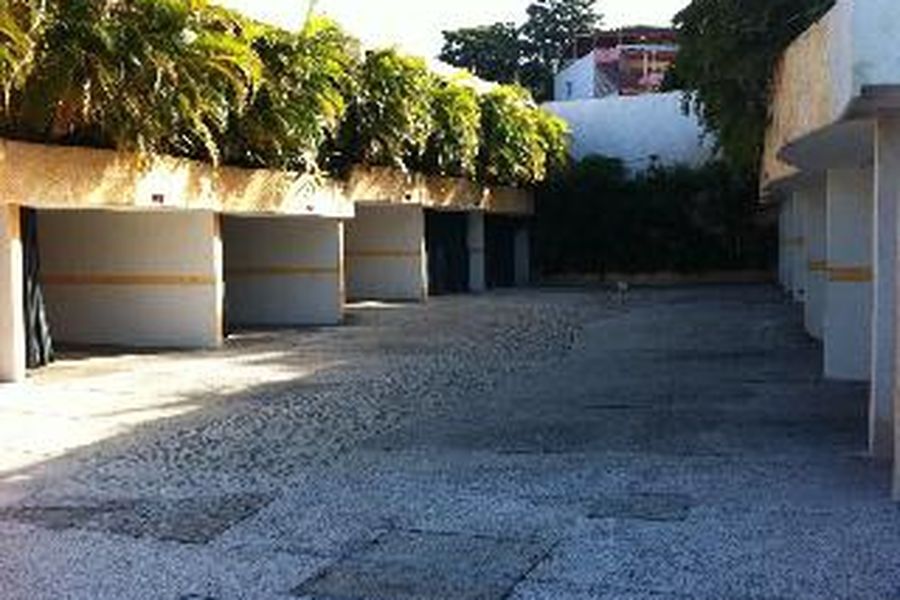 photo-0