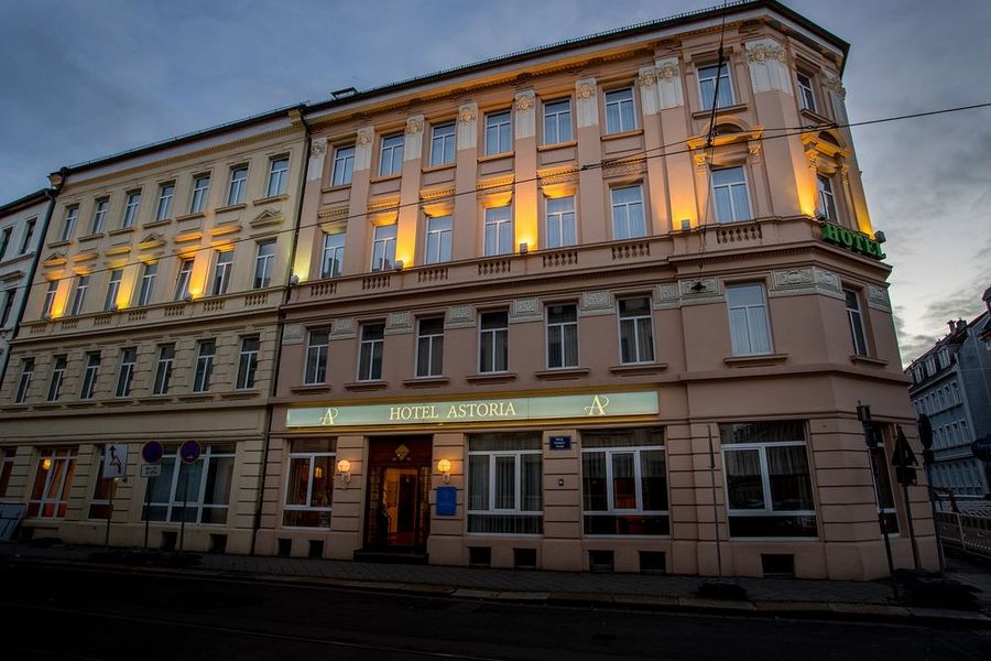 photo-0