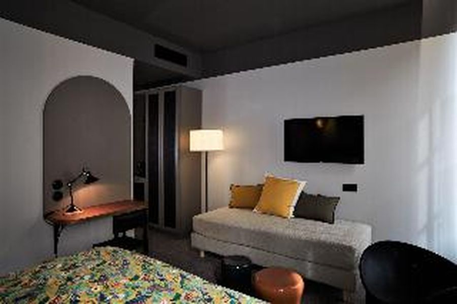 photo-1