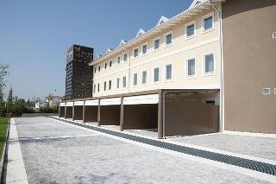 photo-0