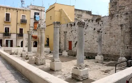 Passeio Arqueológico de Bari