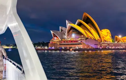 Sydney: Vivid Sydney Sunset or Light Cruise