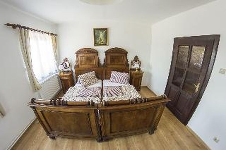 photo-0