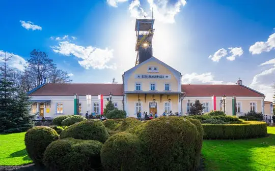 Auschwitz Birkenau and Wieliczka Salt Mine in one day tour Krakow Hurb