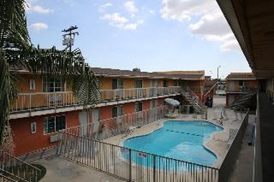 photo-1