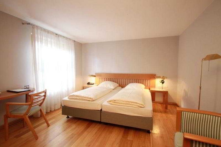 photo-1