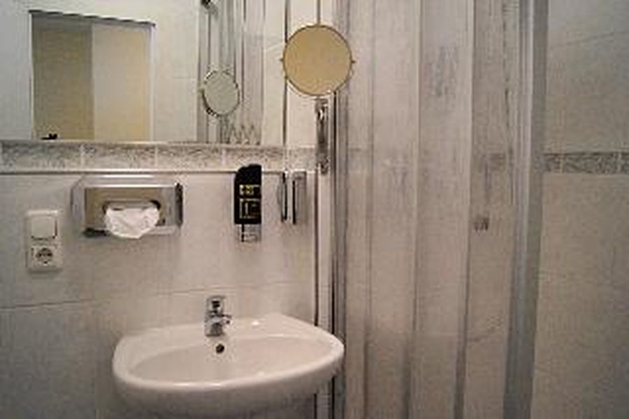 photo-0